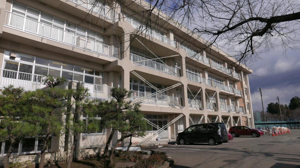 盛岡市立大宮中学校校舎外壁落下防止工事