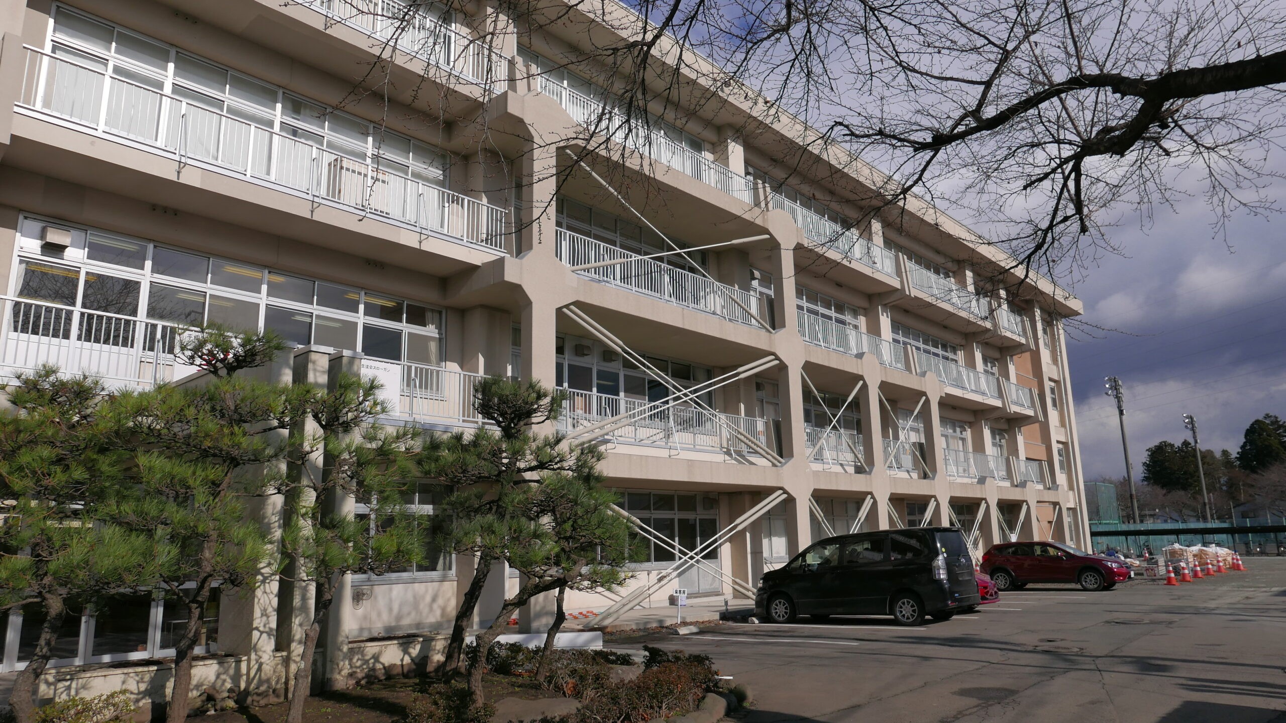 盛岡市立大宮中学校校舎外壁落下防止工事