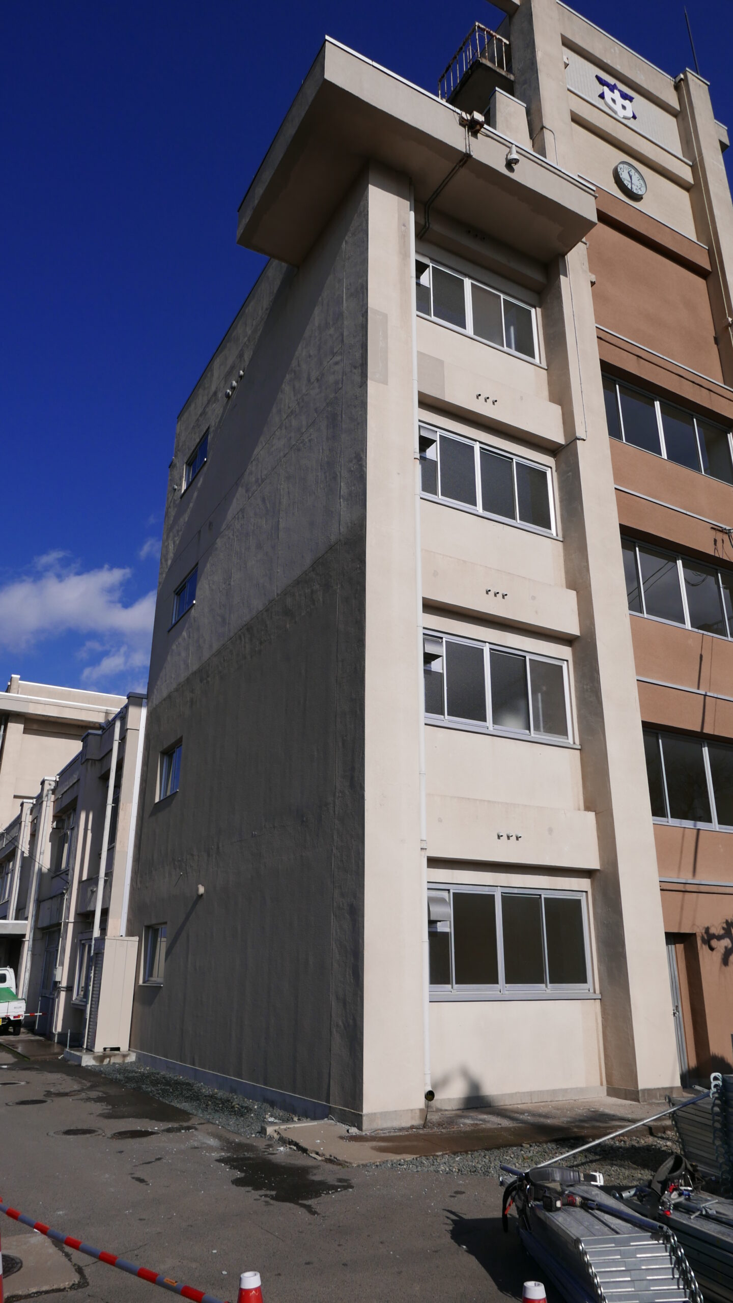 盛岡市立大宮中学校校舎外壁落下防止工事